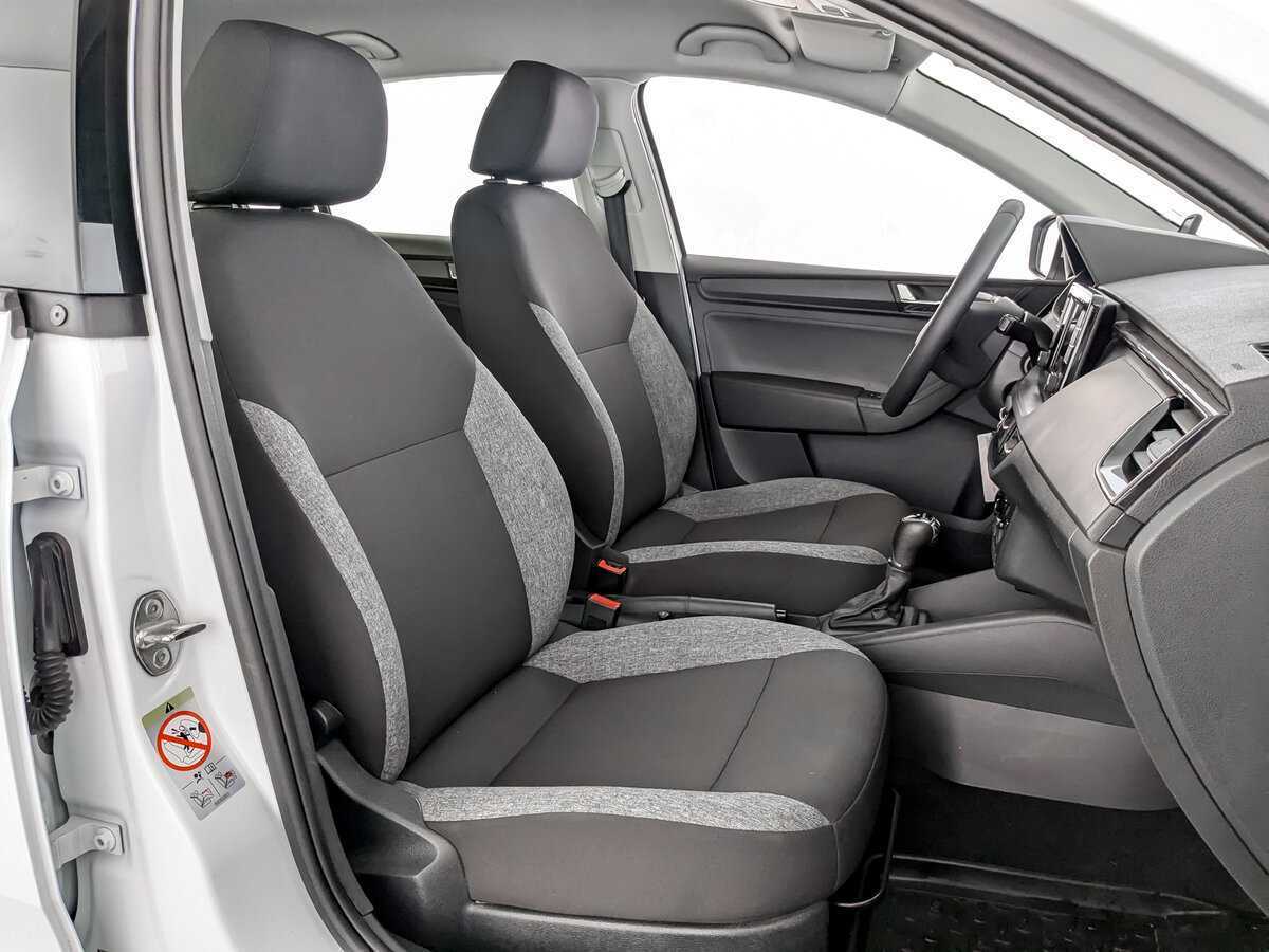 Купить Skoda Rapid с пробегом. Фото: #18