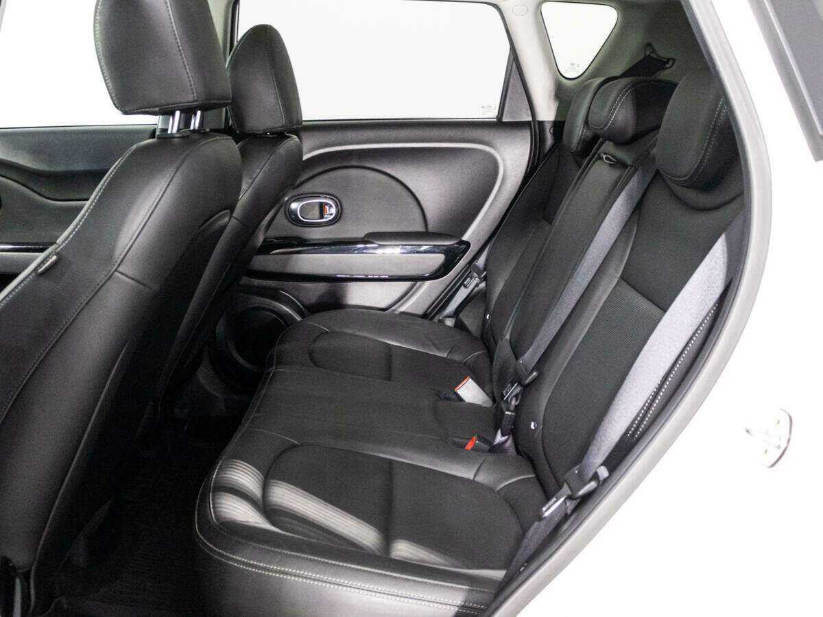 Купить Kia Soul с пробегом. Фото: #9