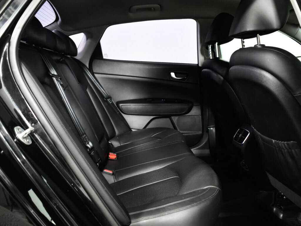 Купить Kia Optima с пробегом. Фото: #9
