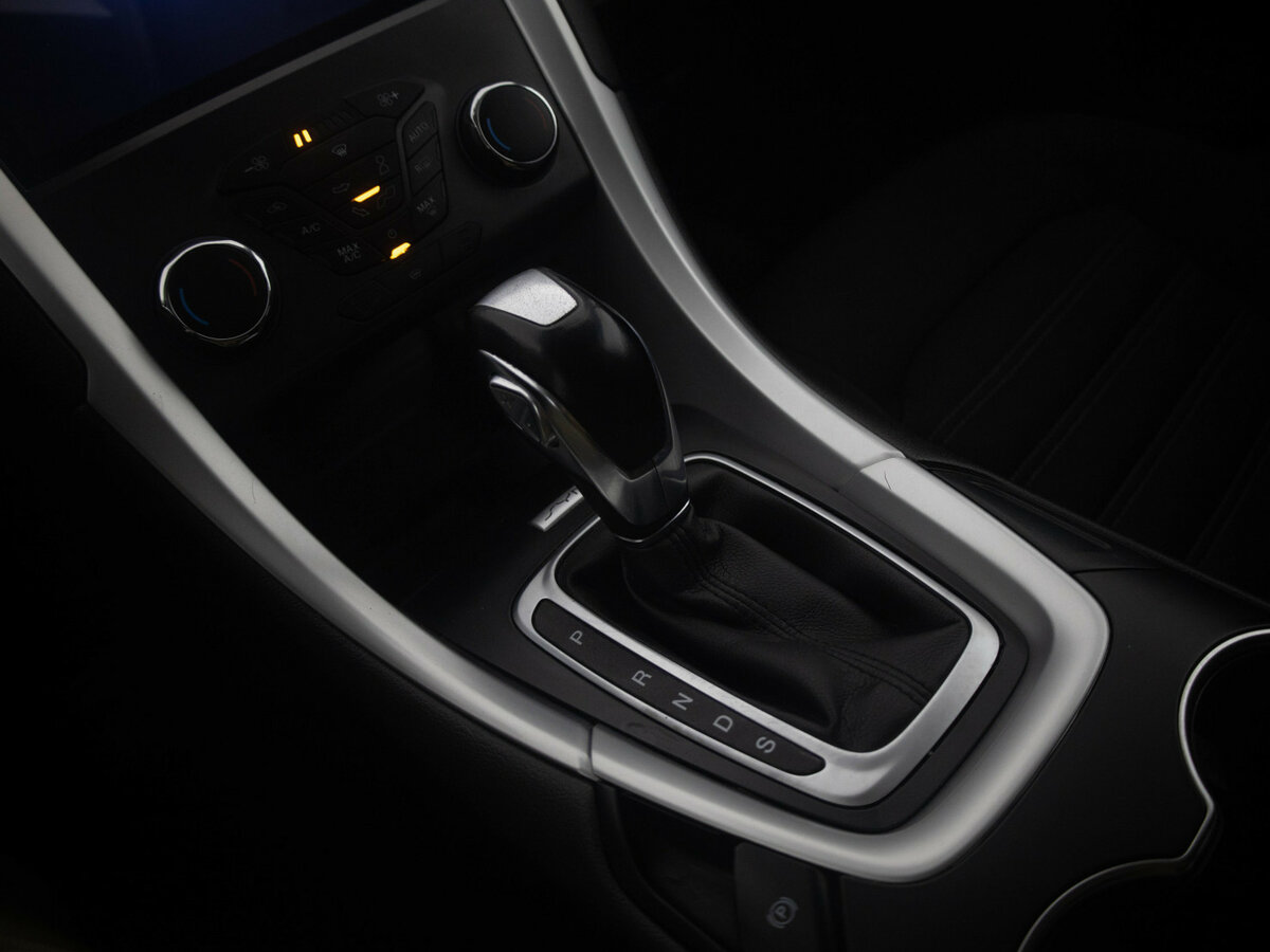 Купить Ford Mondeo с пробегом. Фото: #9