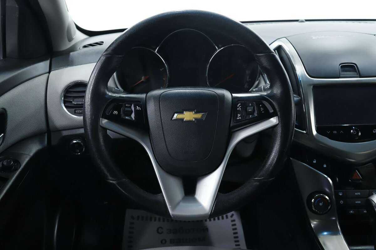 Купить Chevrolet Cruze с пробегом. Фото: #10