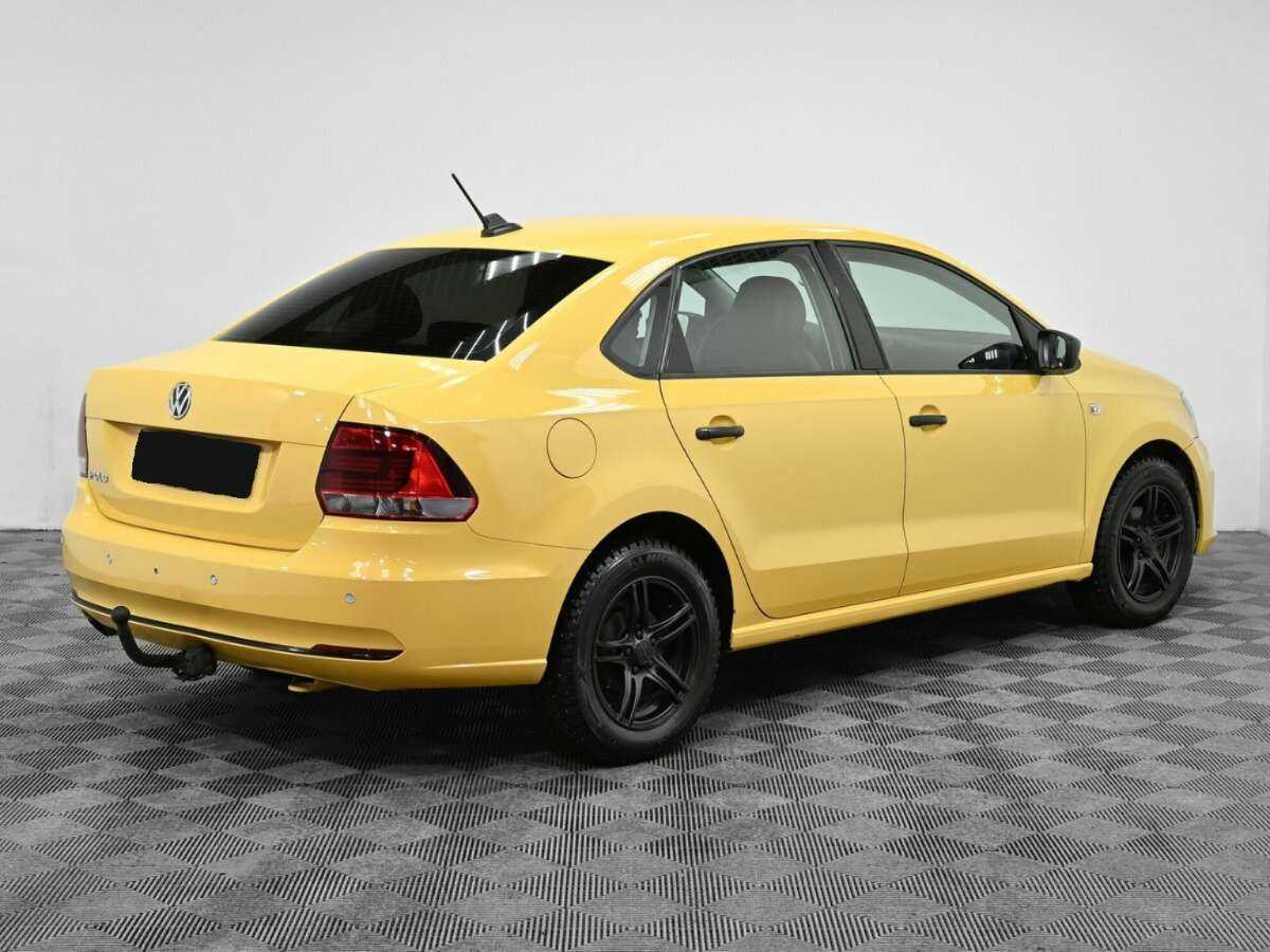 Купить Volkswagen Polo с пробегом. Фото: #1