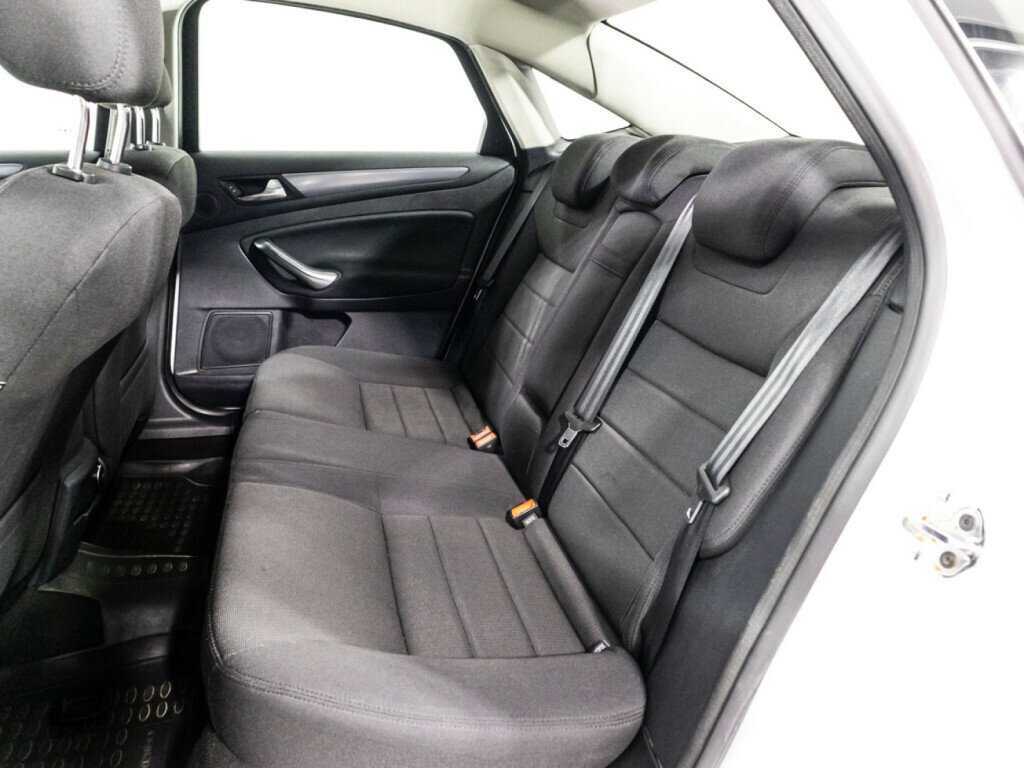 Купить Ford Mondeo с пробегом. Фото: #9
