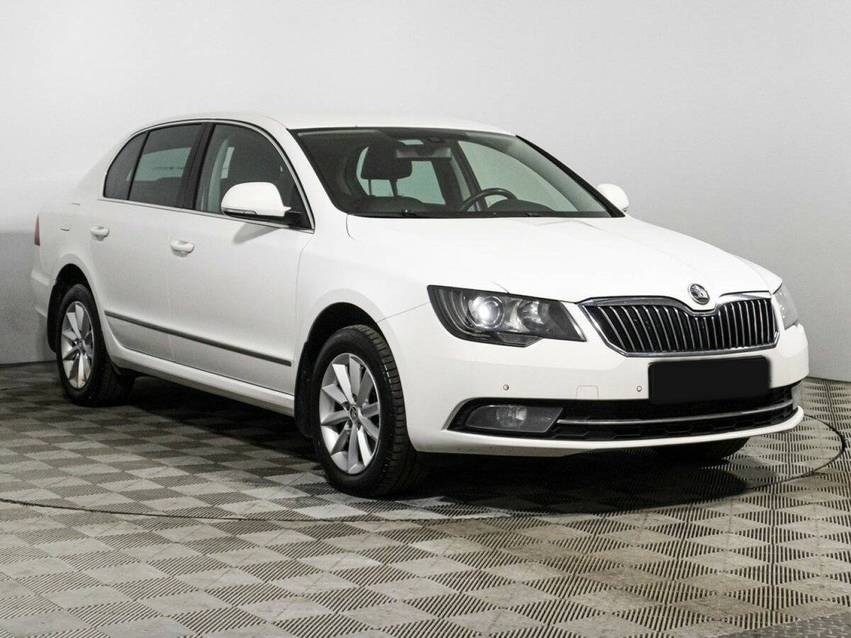 Купить Skoda Superb с пробегом. Фото: #2