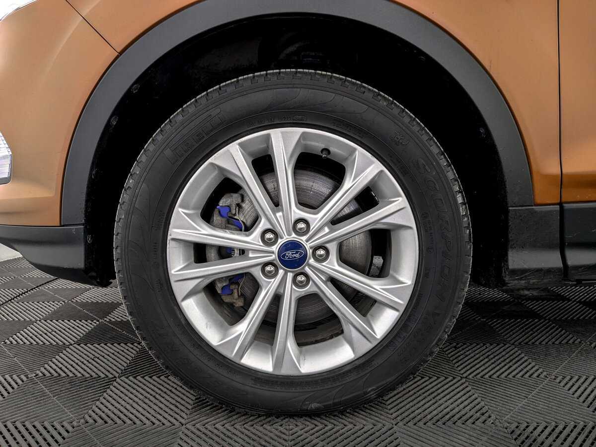 Купить Ford Kuga с пробегом. Фото: #17