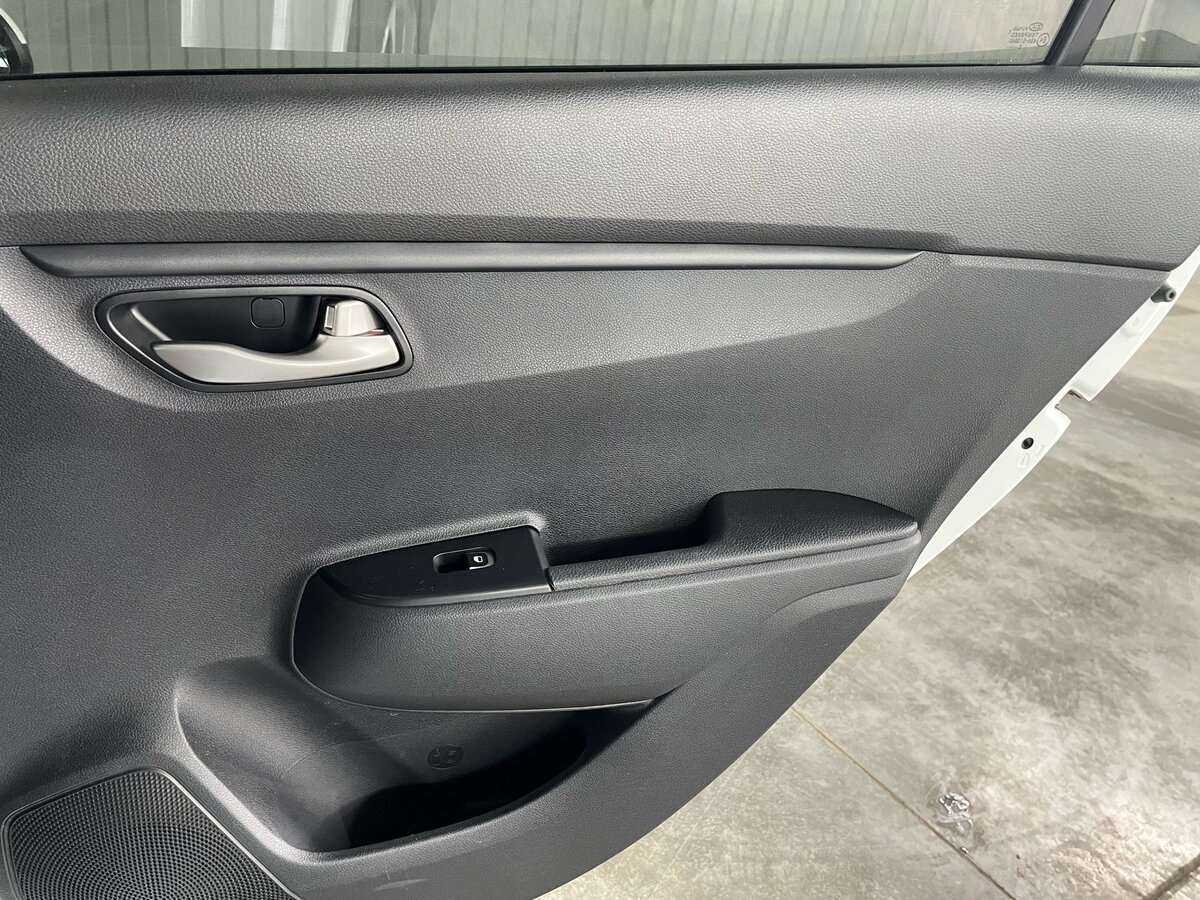 Купить Kia Rio с пробегом. Фото: #22