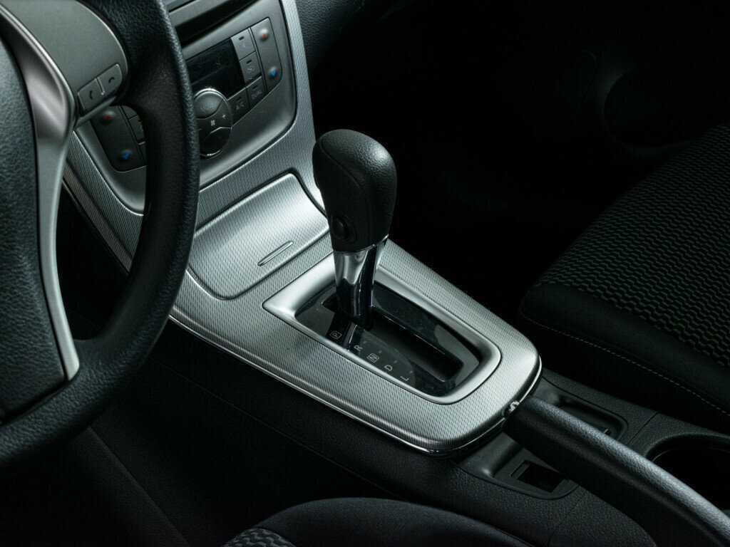 Купить Nissan Tiida с пробегом. Фото: #12