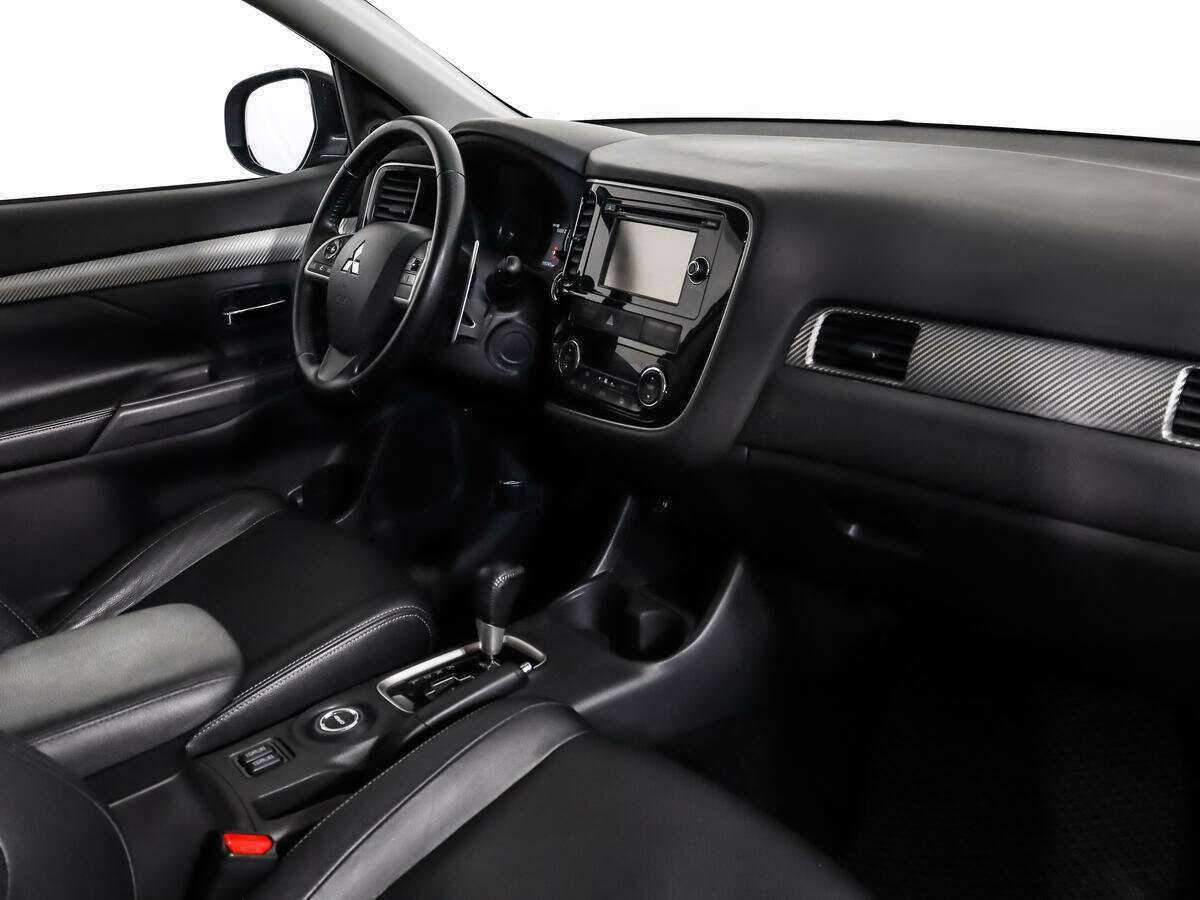 Купить Mitsubishi Outlander с пробегом. Фото: #13