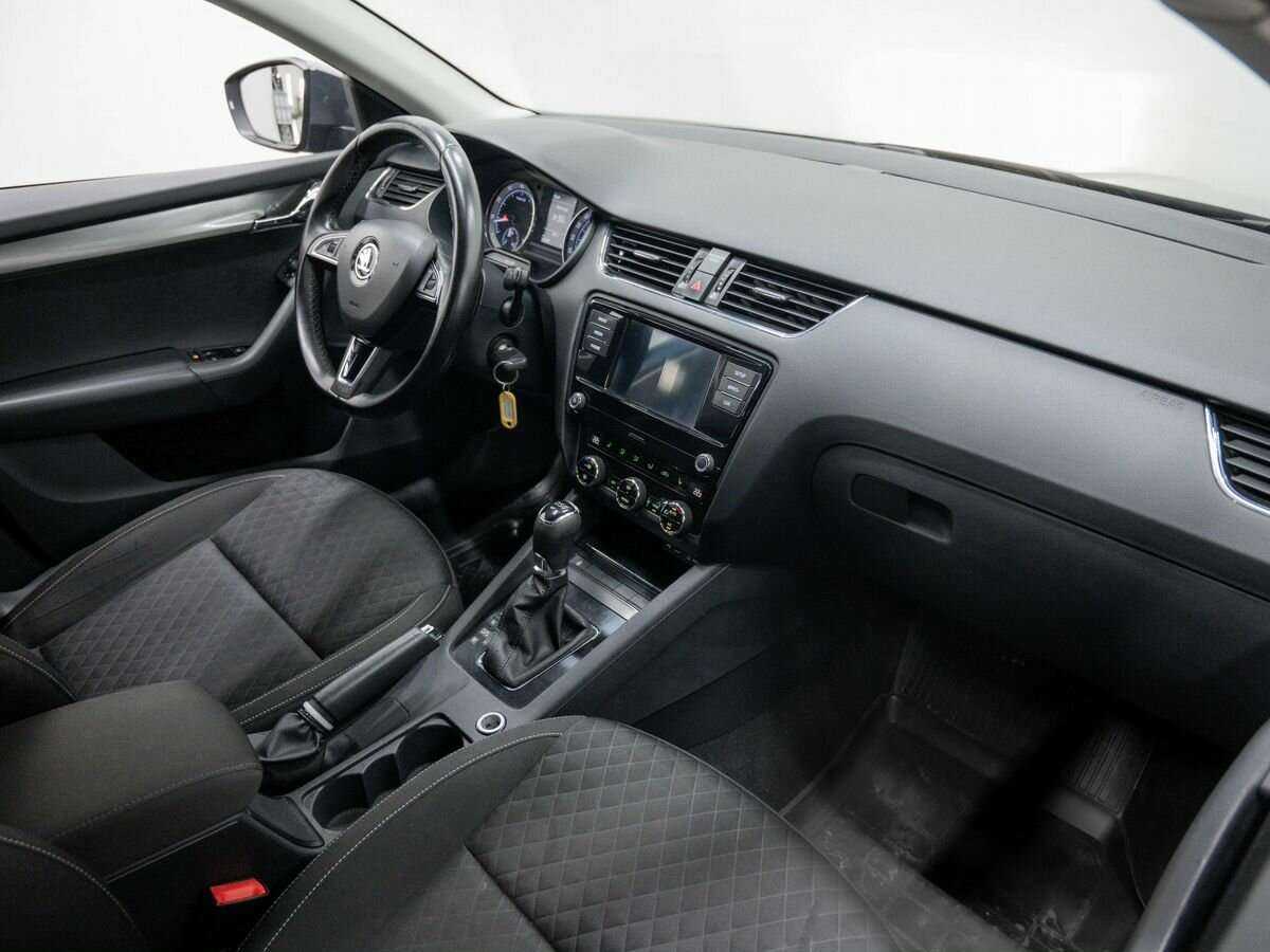 Купить Skoda Octavia с пробегом. Фото: #3