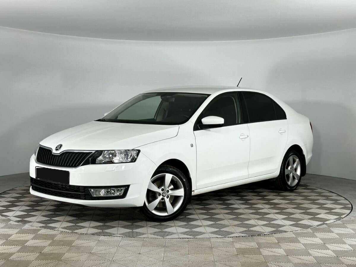Купить Skoda Rapid с пробегом. Посмотреть фото