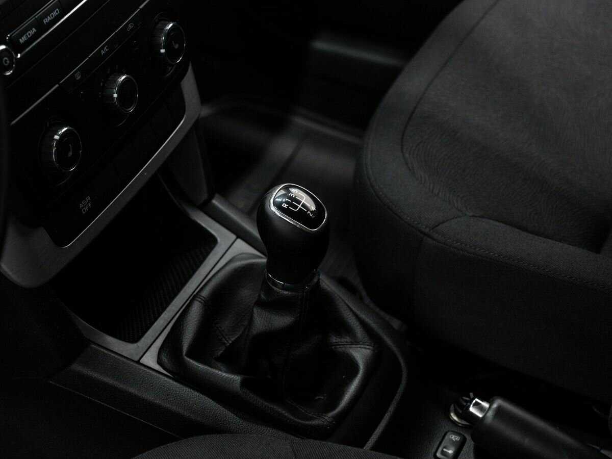 Купить Skoda Yeti с пробегом. Фото: #17