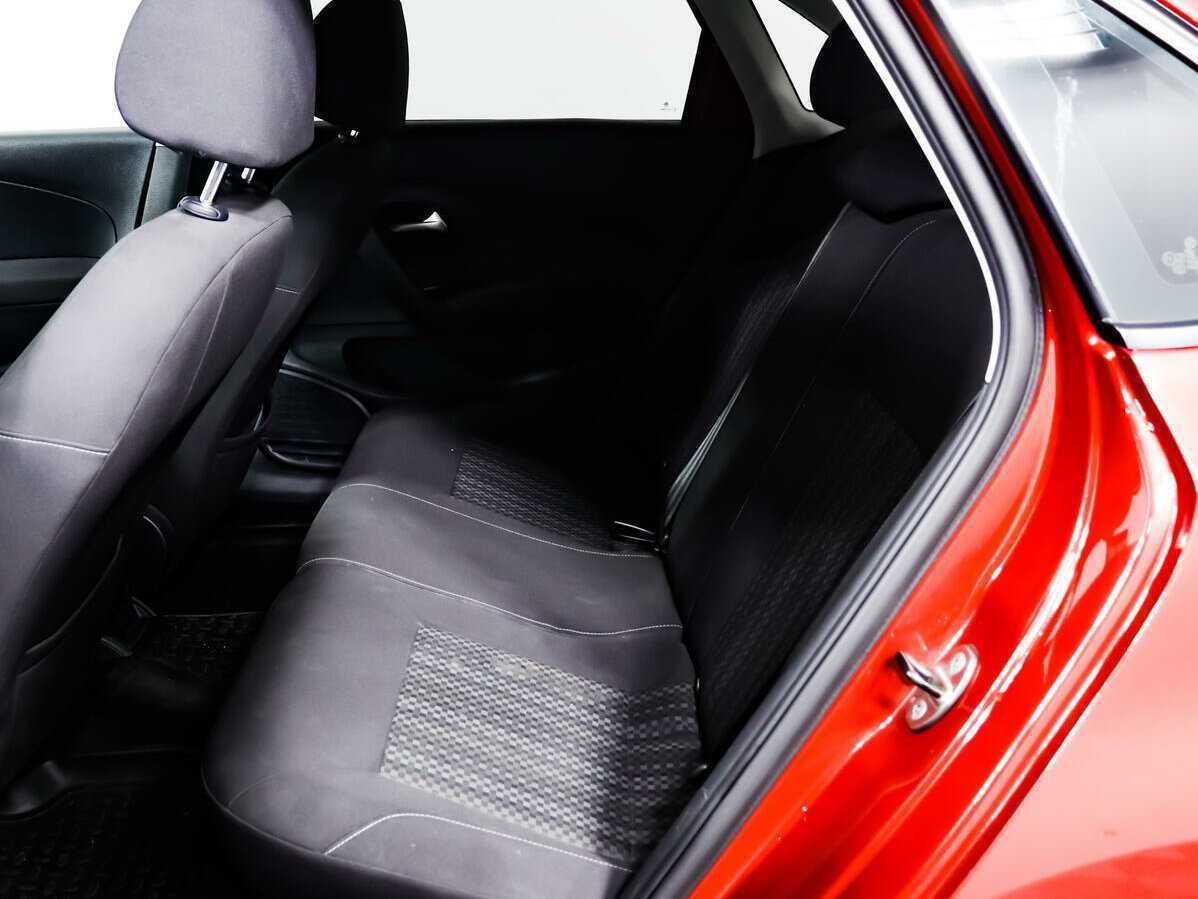 Купить Volkswagen Polo с пробегом. Фото: #11