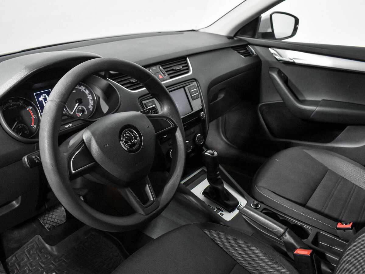 Купить Skoda Octavia с пробегом. Фото: #7