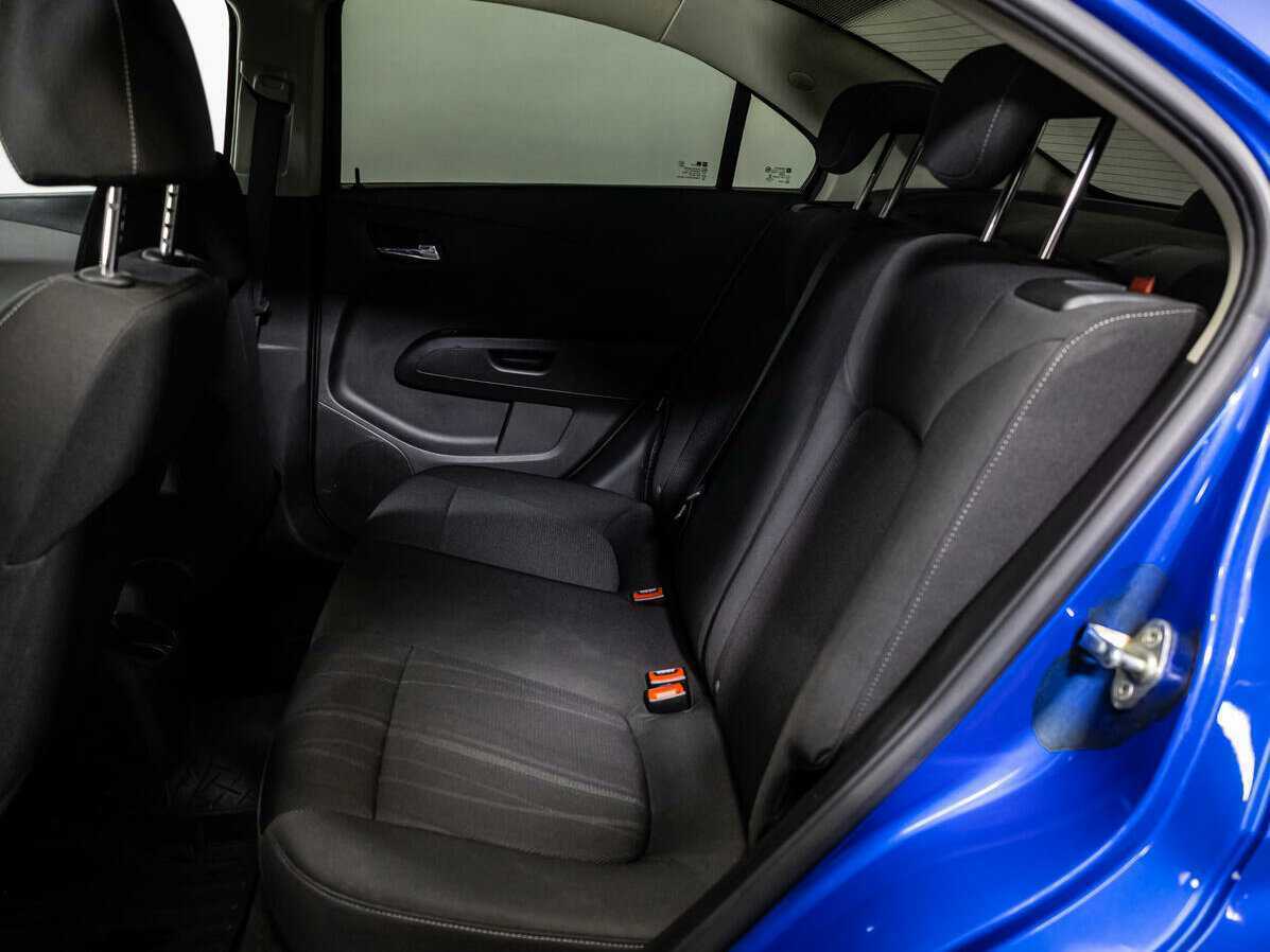 Купить Chevrolet Aveo с пробегом. Фото: #8