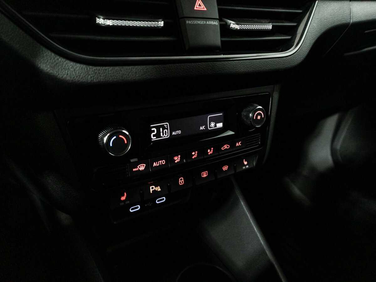 Купить Volkswagen Polo с пробегом. Фото: #17