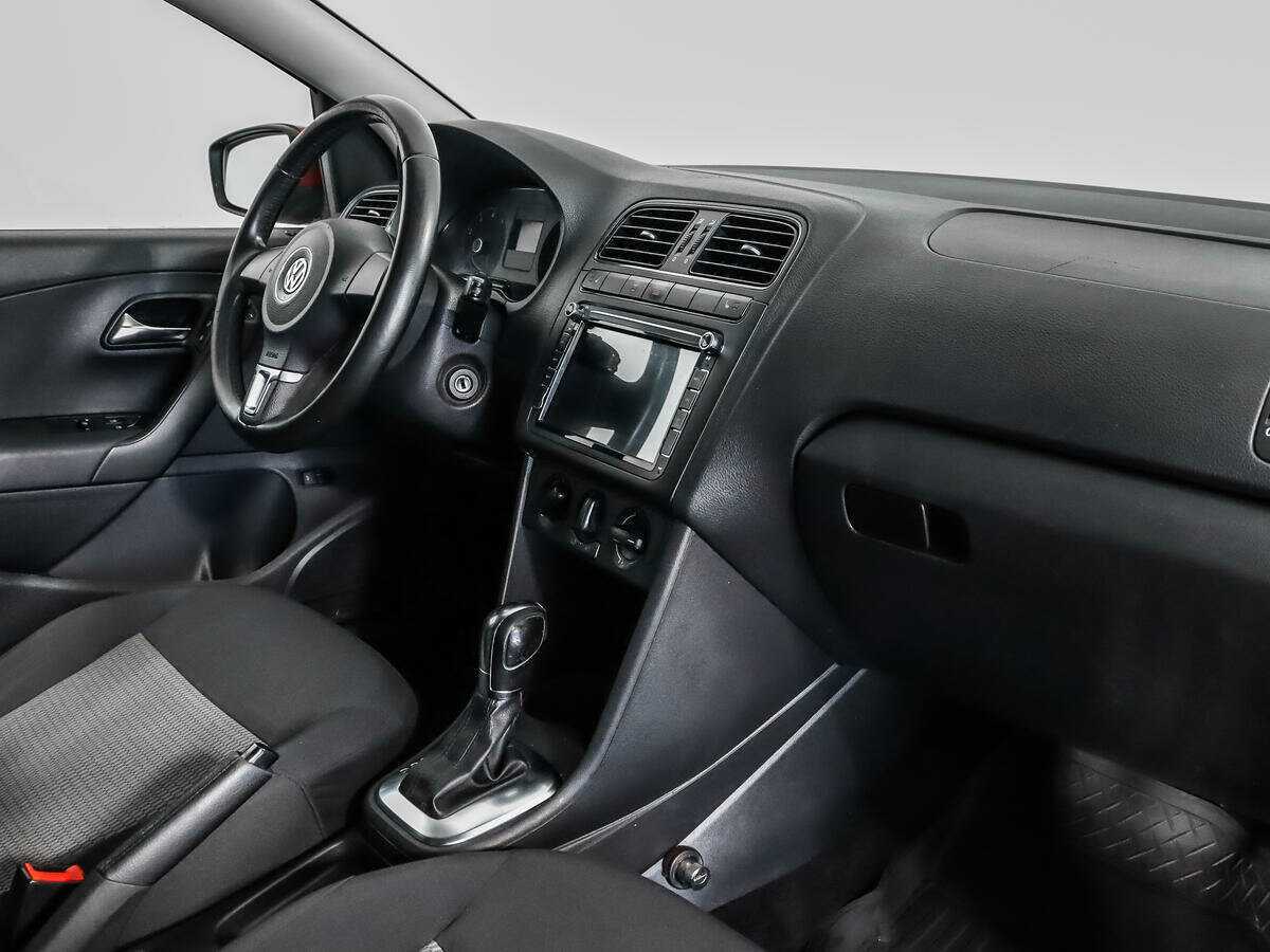 Купить Volkswagen Polo с пробегом. Фото: #10