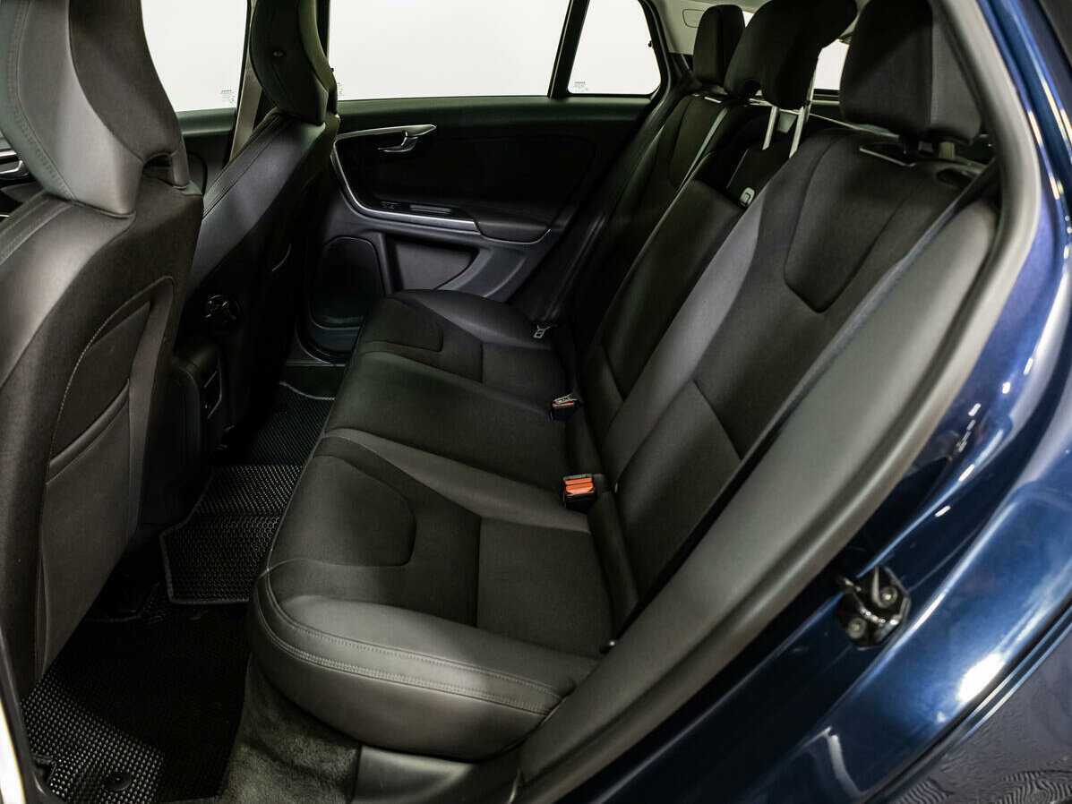 Купить Volvo V60 с пробегом. Фото: #9