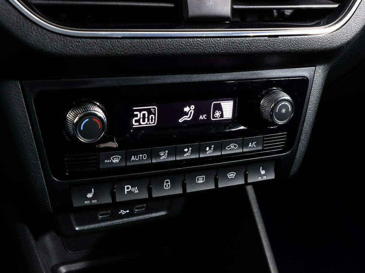 Купить Skoda Rapid с пробегом. Фото: #15