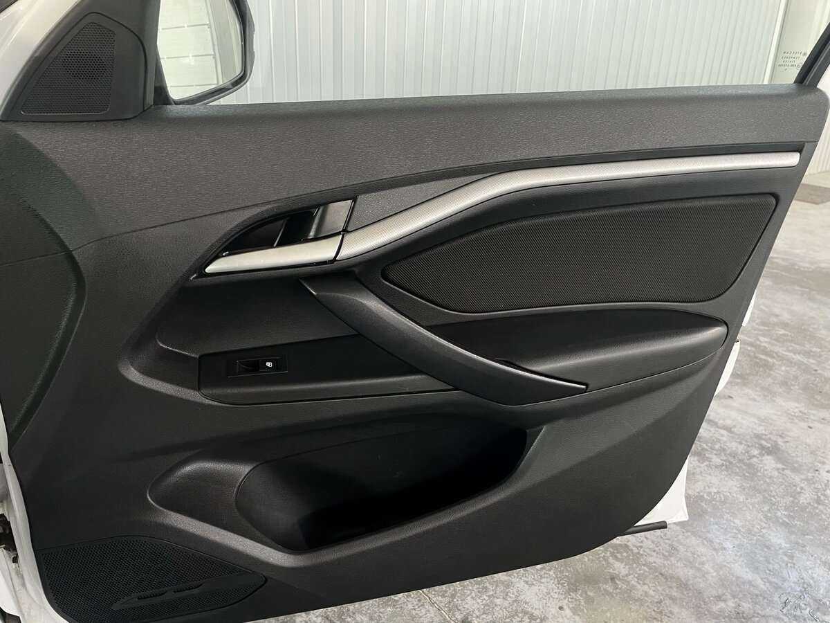 Купить Lada (ВАЗ) Vesta с пробегом. Фото: #18