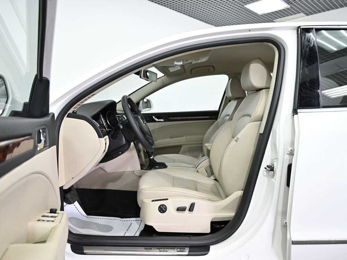Купить Skoda Superb с пробегом. Фото: #7