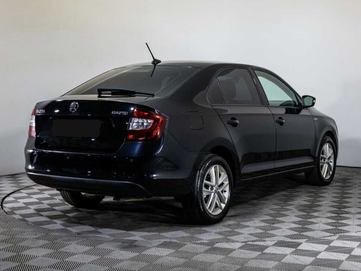 Купить Skoda Rapid с пробегом. Фото: #3