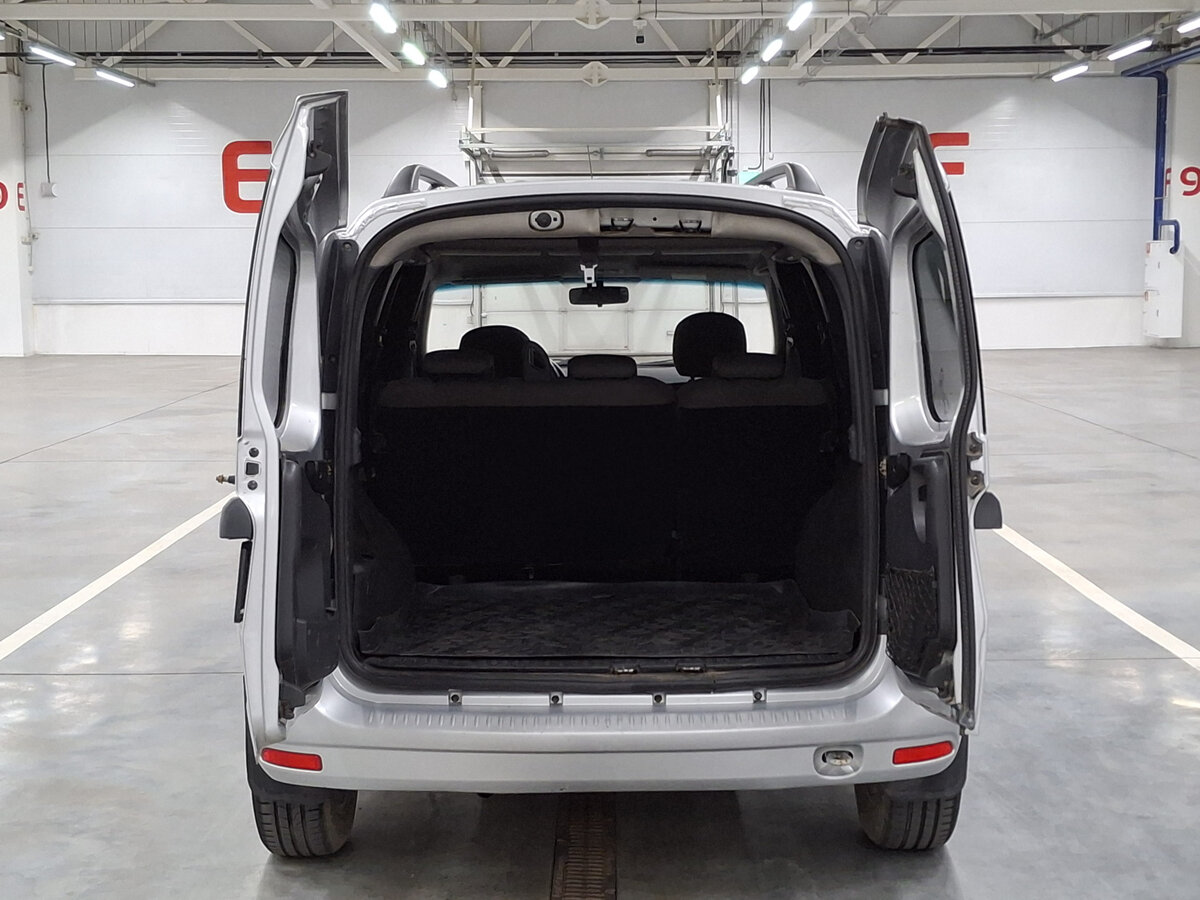 Купить Lada (ВАЗ) Largus с пробегом. Фото: #9