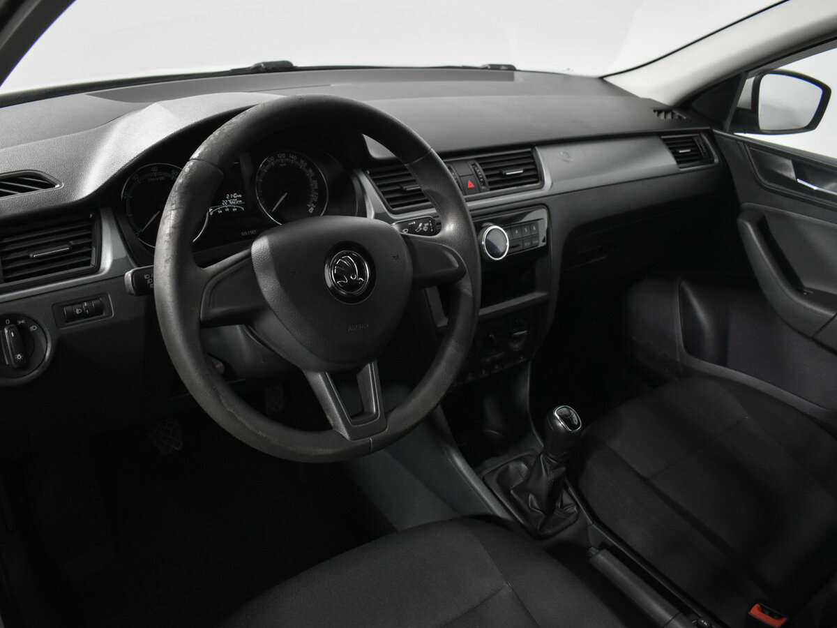 Купить Skoda Rapid с пробегом. Фото: #6
