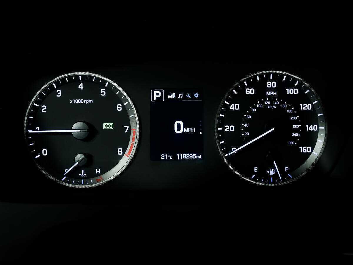 Купить Hyundai Sonata с пробегом. Фото: #9