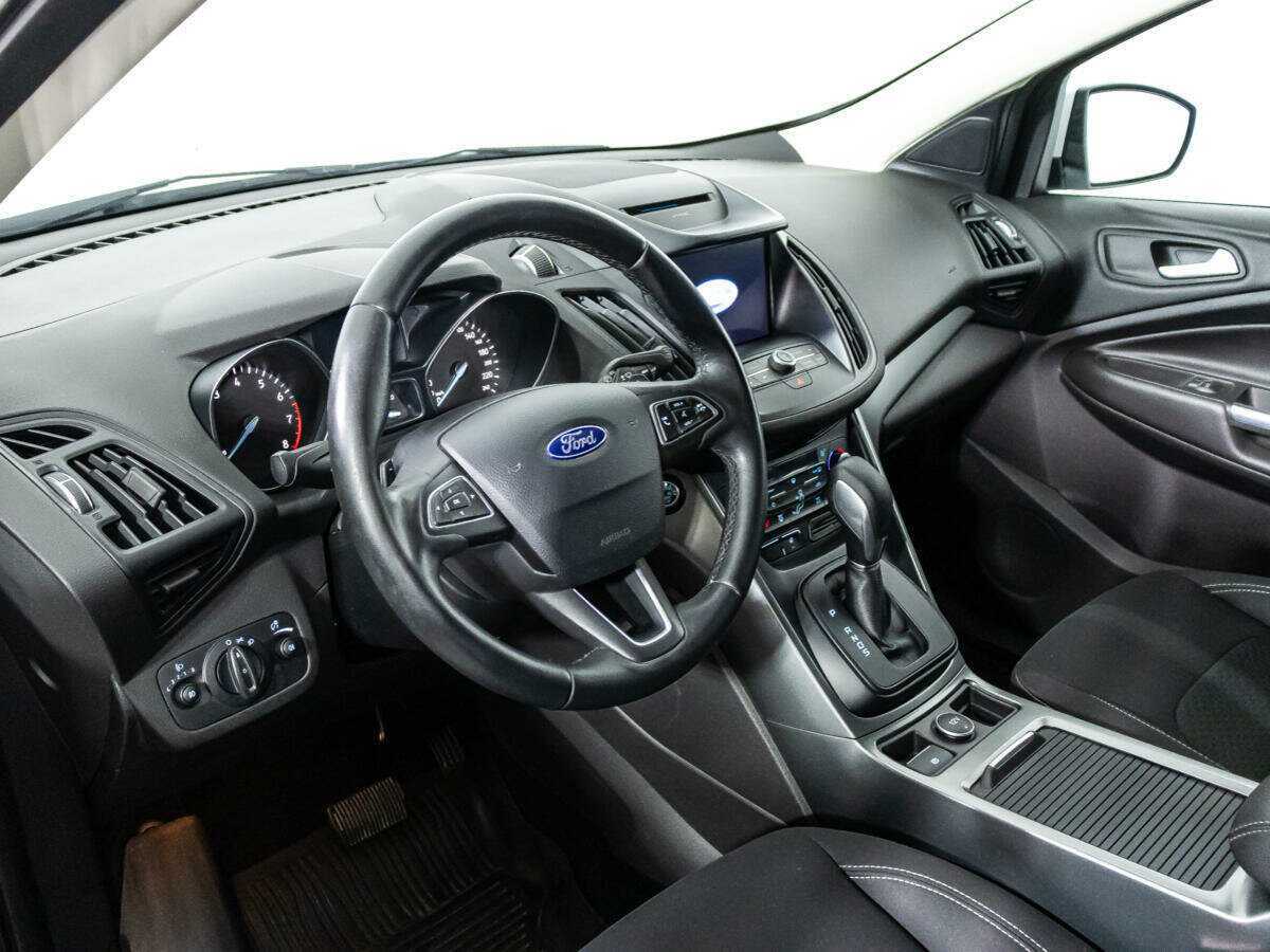 Купить Ford Kuga с пробегом. Фото: #10