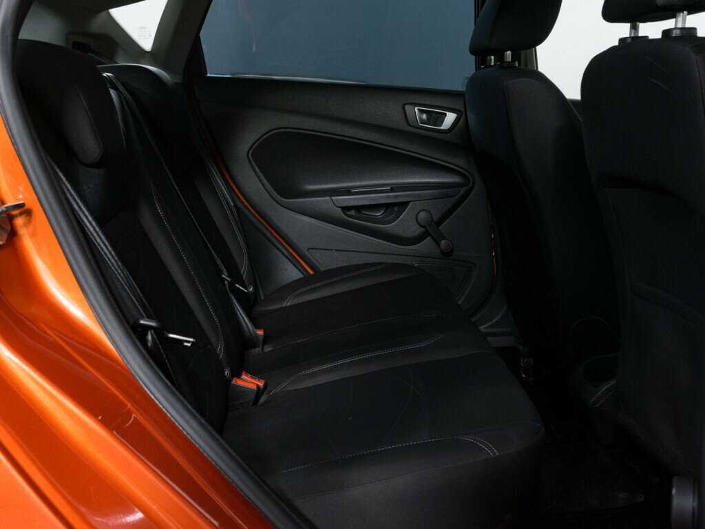 Купить Ford Fiesta с пробегом. Фото: #10