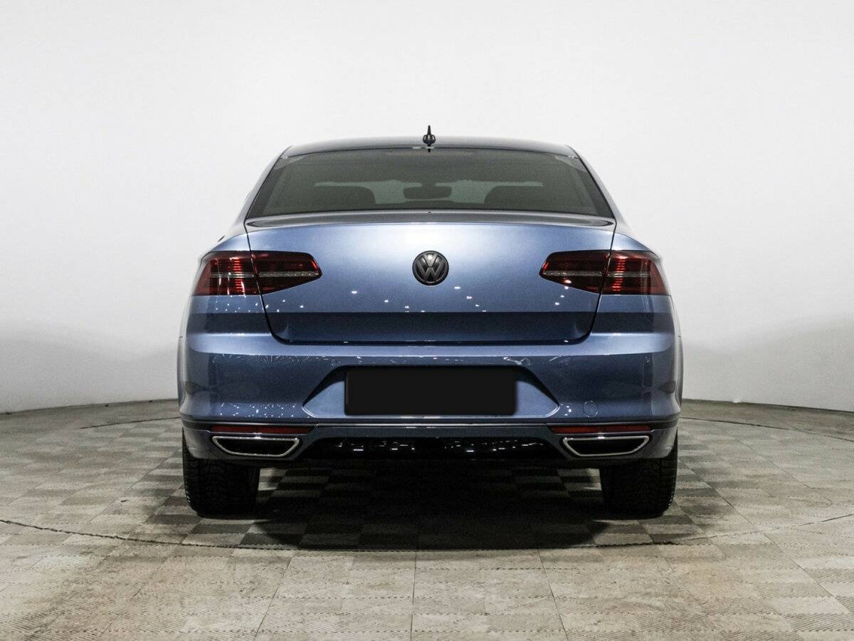 Купить Volkswagen Passat с пробегом. Фото: #5