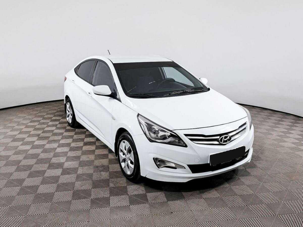 Купить Hyundai Solaris с пробегом. Фото: #2