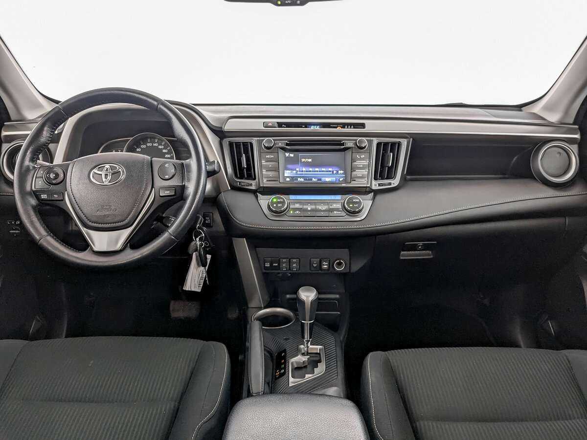 Купить Toyota RAV4 с пробегом. Фото: #10
