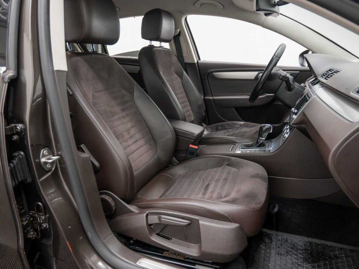 Купить Volkswagen Passat с пробегом. Фото: #8