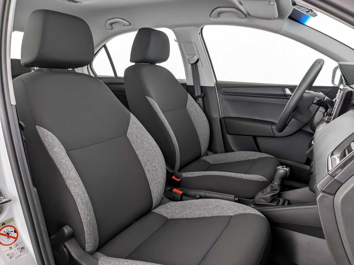 Купить Skoda Rapid с пробегом. Фото: #18