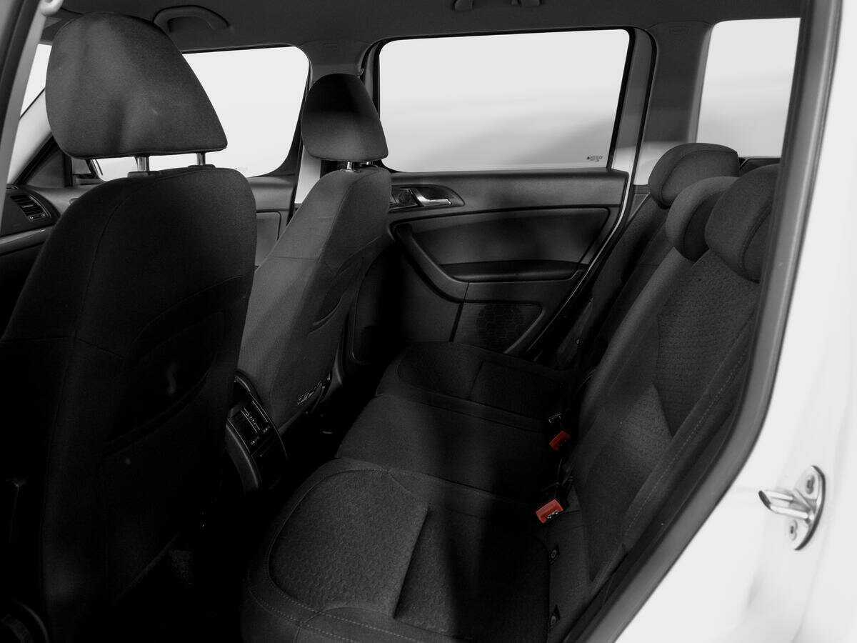 Купить Skoda Yeti с пробегом. Фото: #9