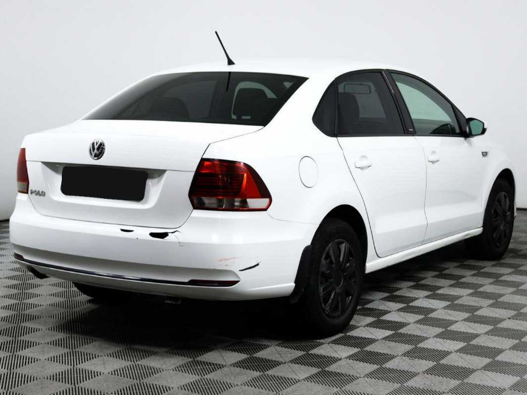 Купить Volkswagen Polo с пробегом. Фото: #4