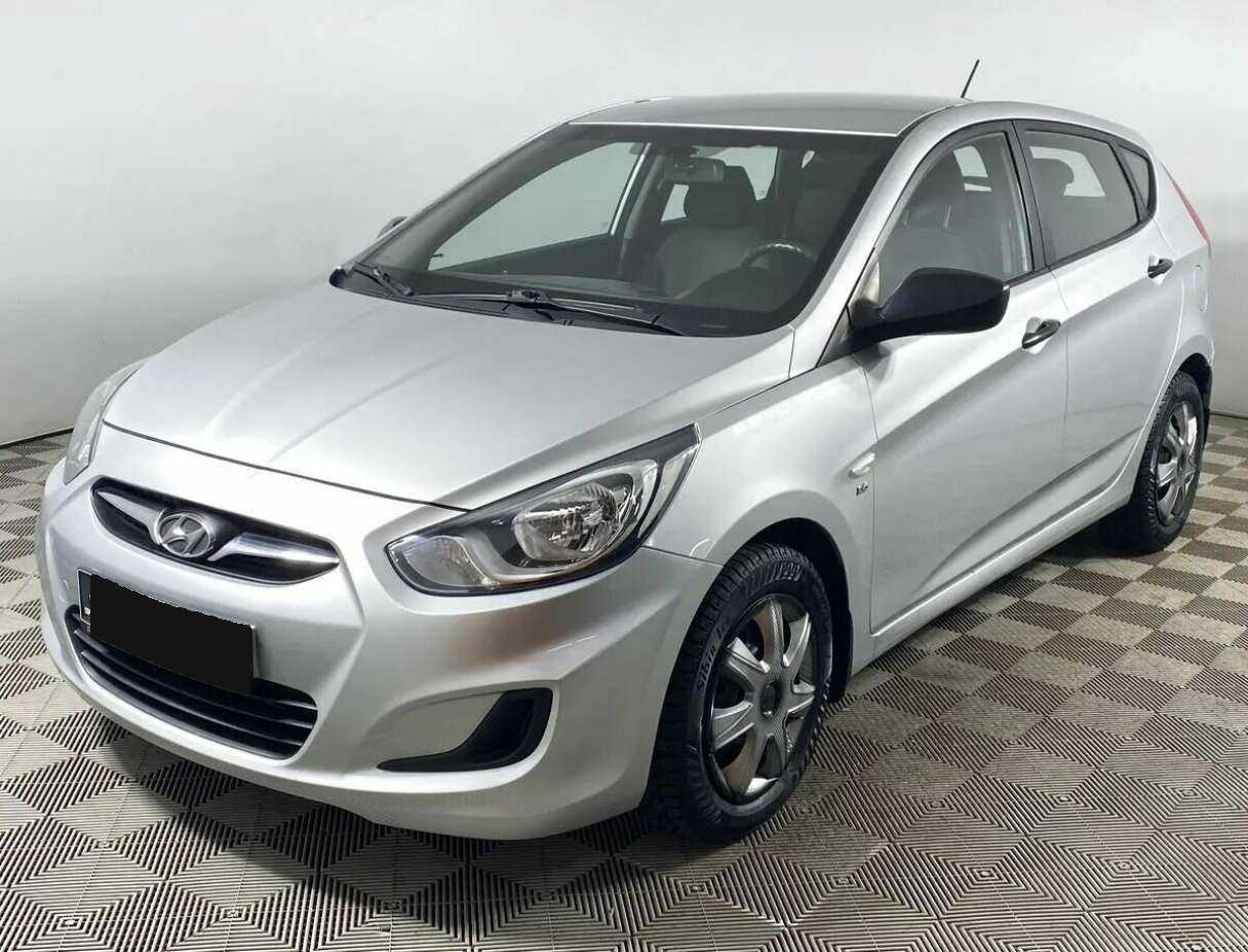Купить Hyundai Solaris с пробегом. Фото: #0