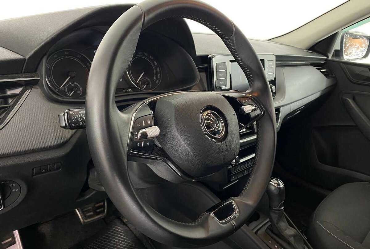 Купить Skoda Rapid с пробегом. Фото: #12