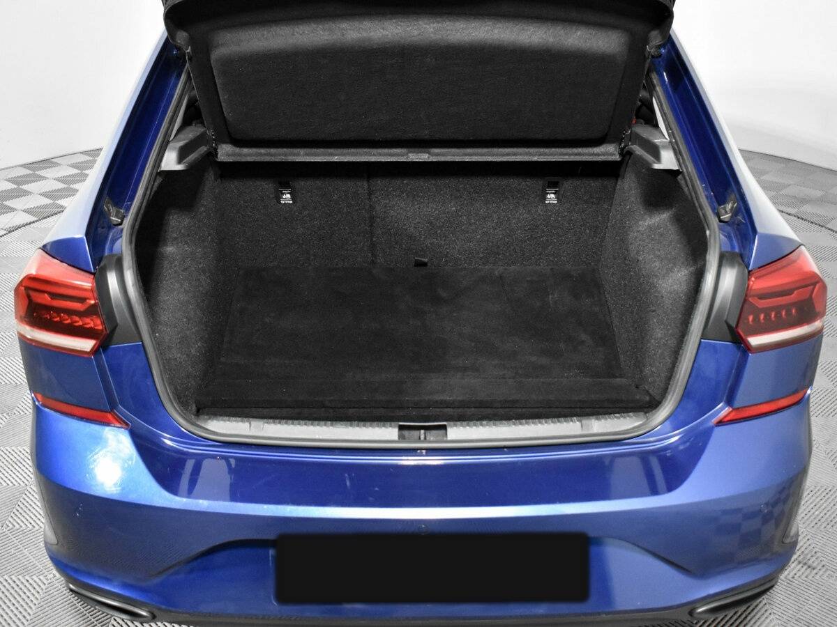 Купить Volkswagen Polo с пробегом. Фото: #19