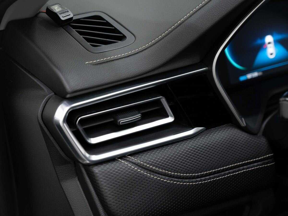 Купить JAC J7 с пробегом. Фото: #18