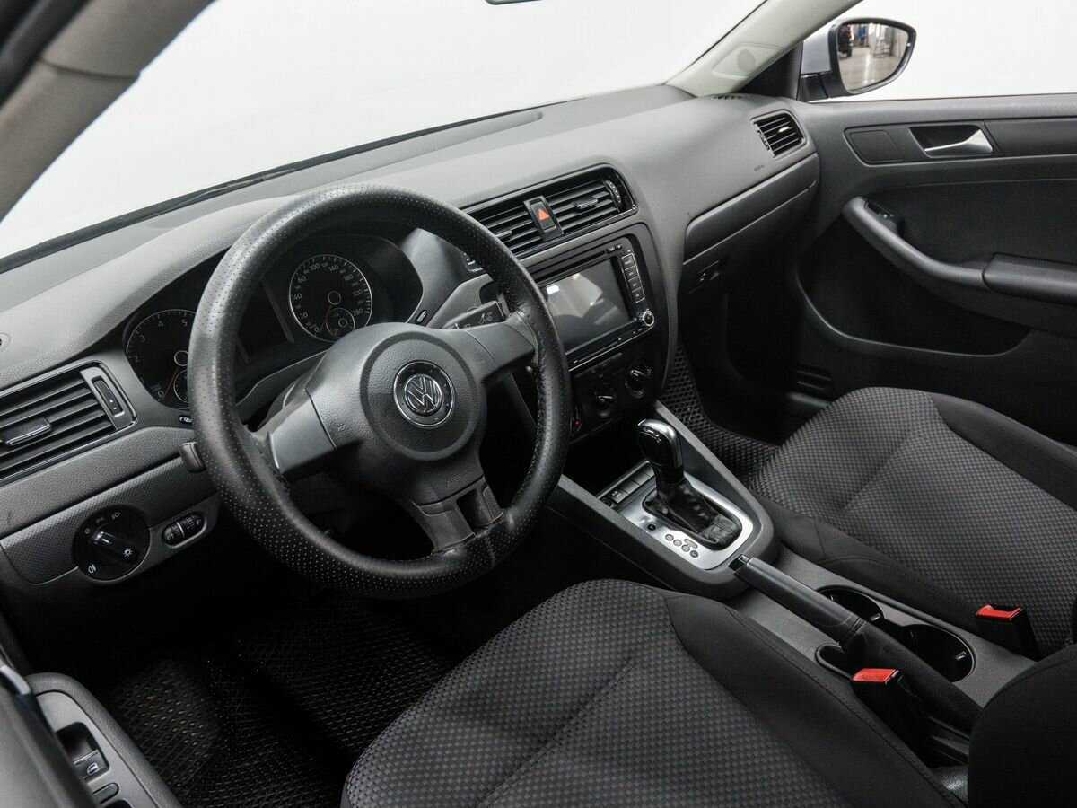 Купить Volkswagen Jetta с пробегом. Фото: #12