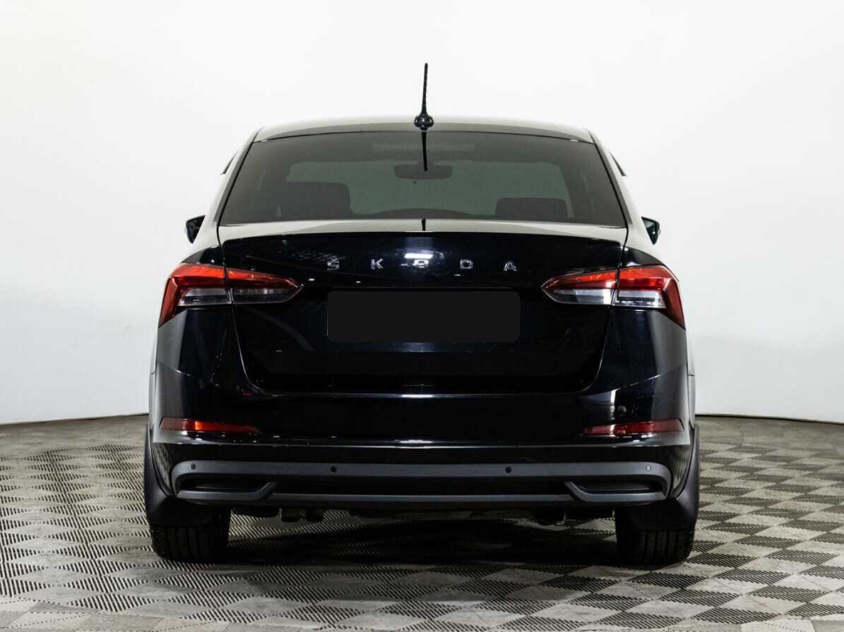 Купить Skoda Rapid с пробегом. Фото: #4