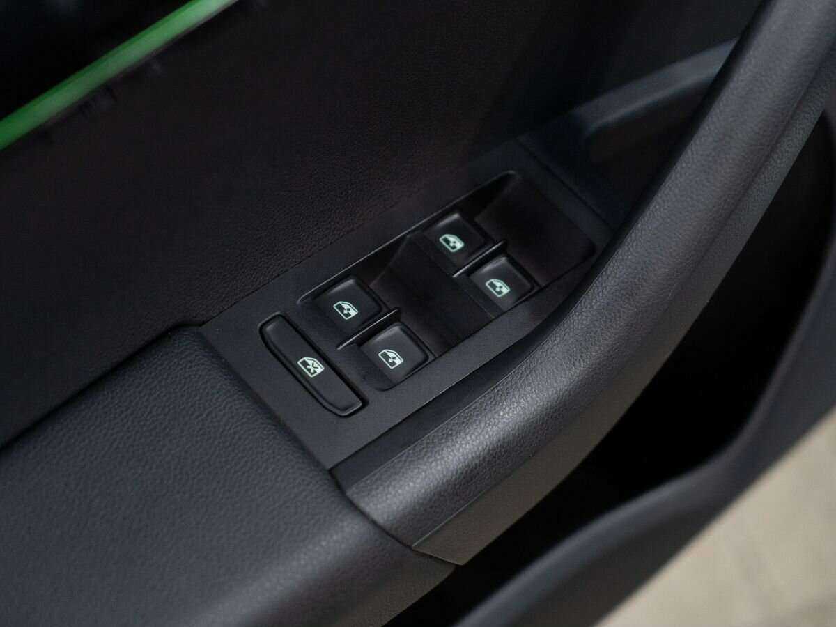 Купить Skoda Octavia с пробегом. Фото: #11