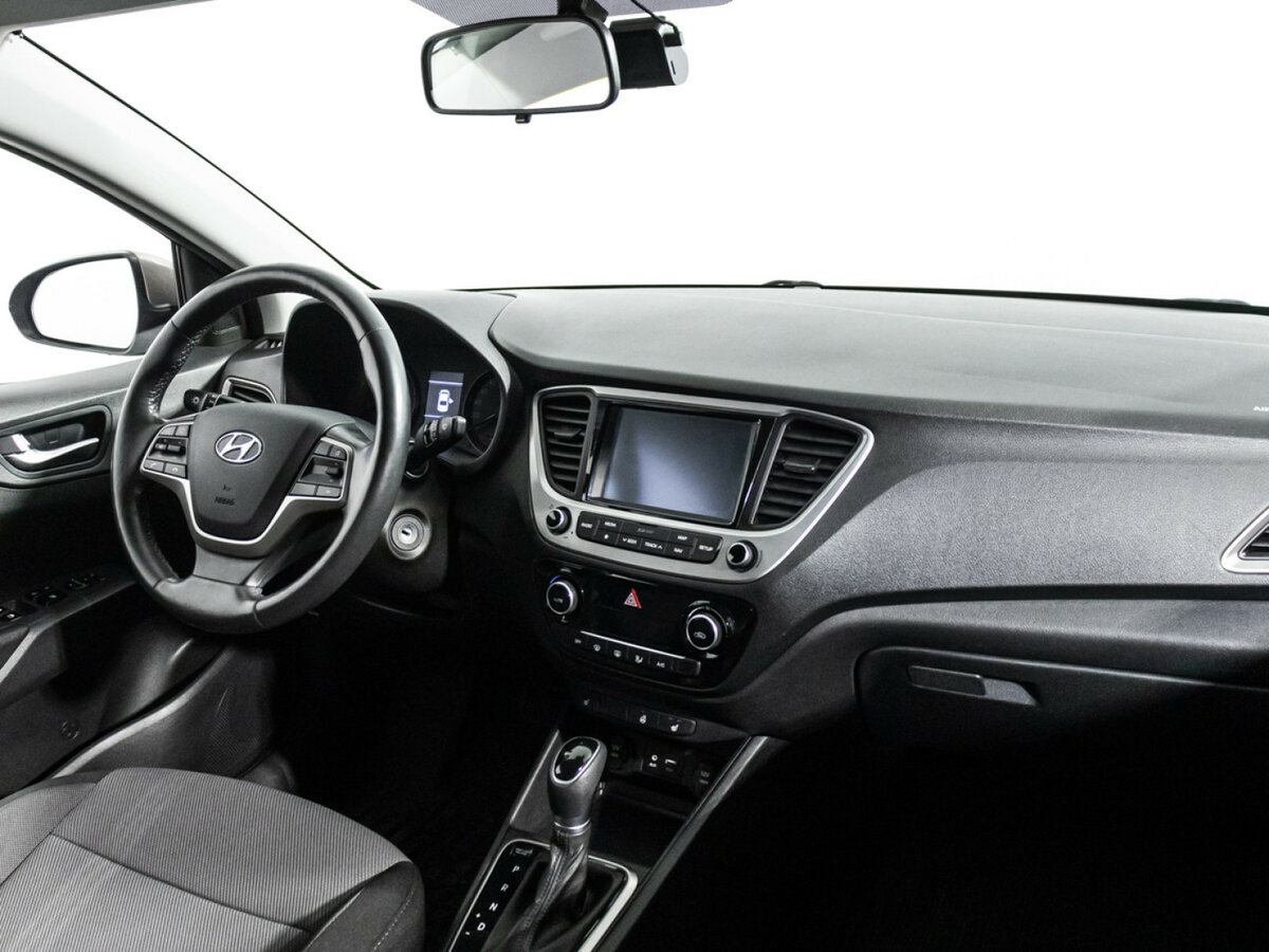 Купить Hyundai Solaris с пробегом. Фото: #8
