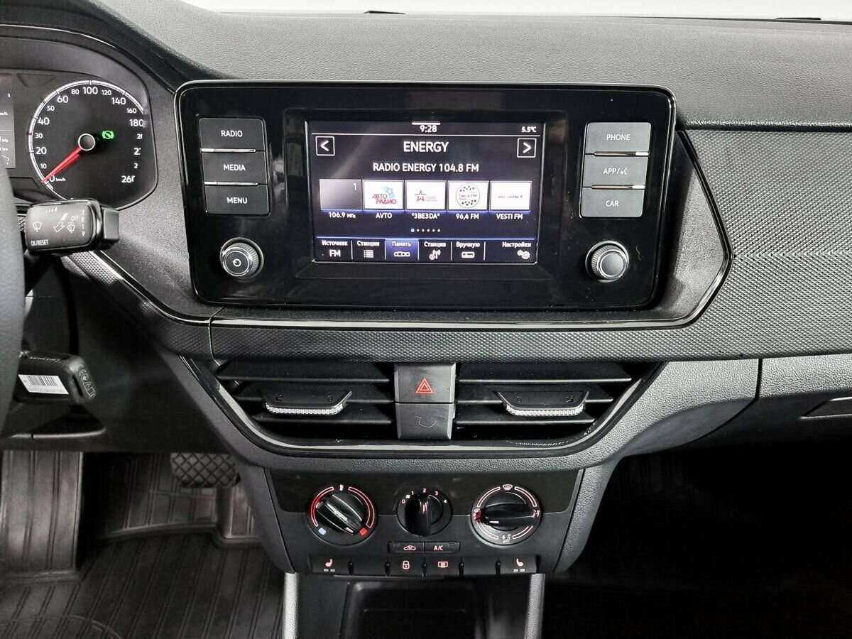 Купить Volkswagen Polo с пробегом. Фото: #10