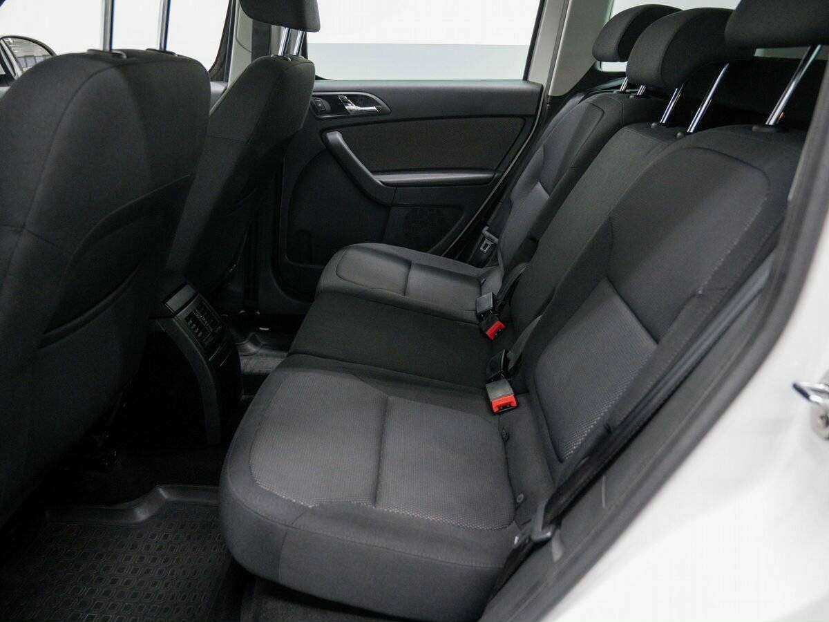 Купить Skoda Yeti с пробегом. Фото: #10