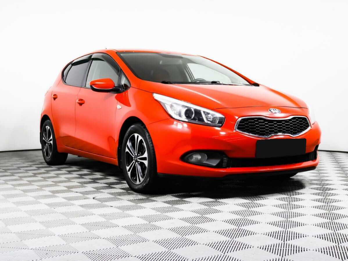 Купить Kia Ceed с пробегом. Фото: #2