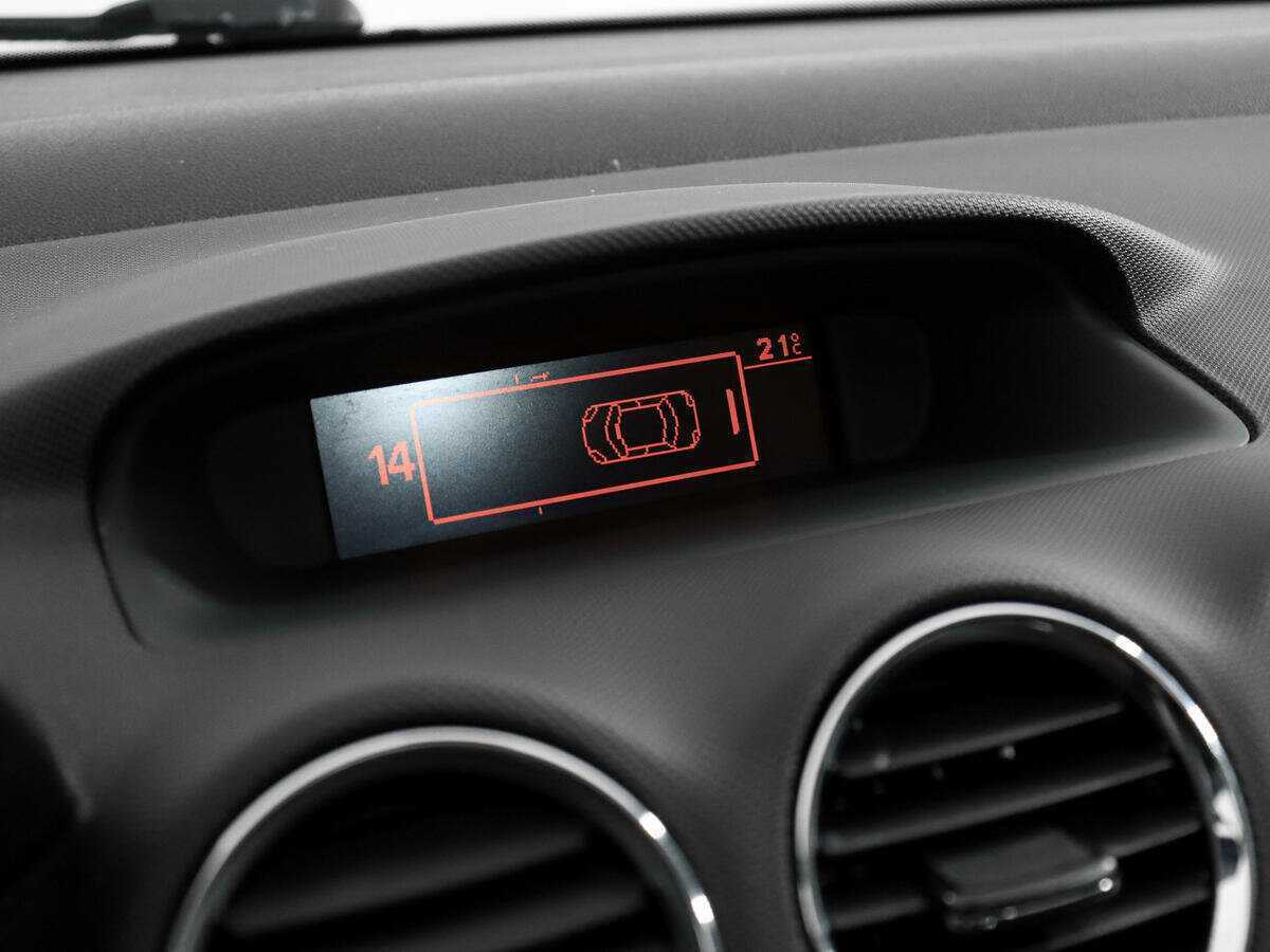 Купить Peugeot 308 с пробегом. Фото: #14