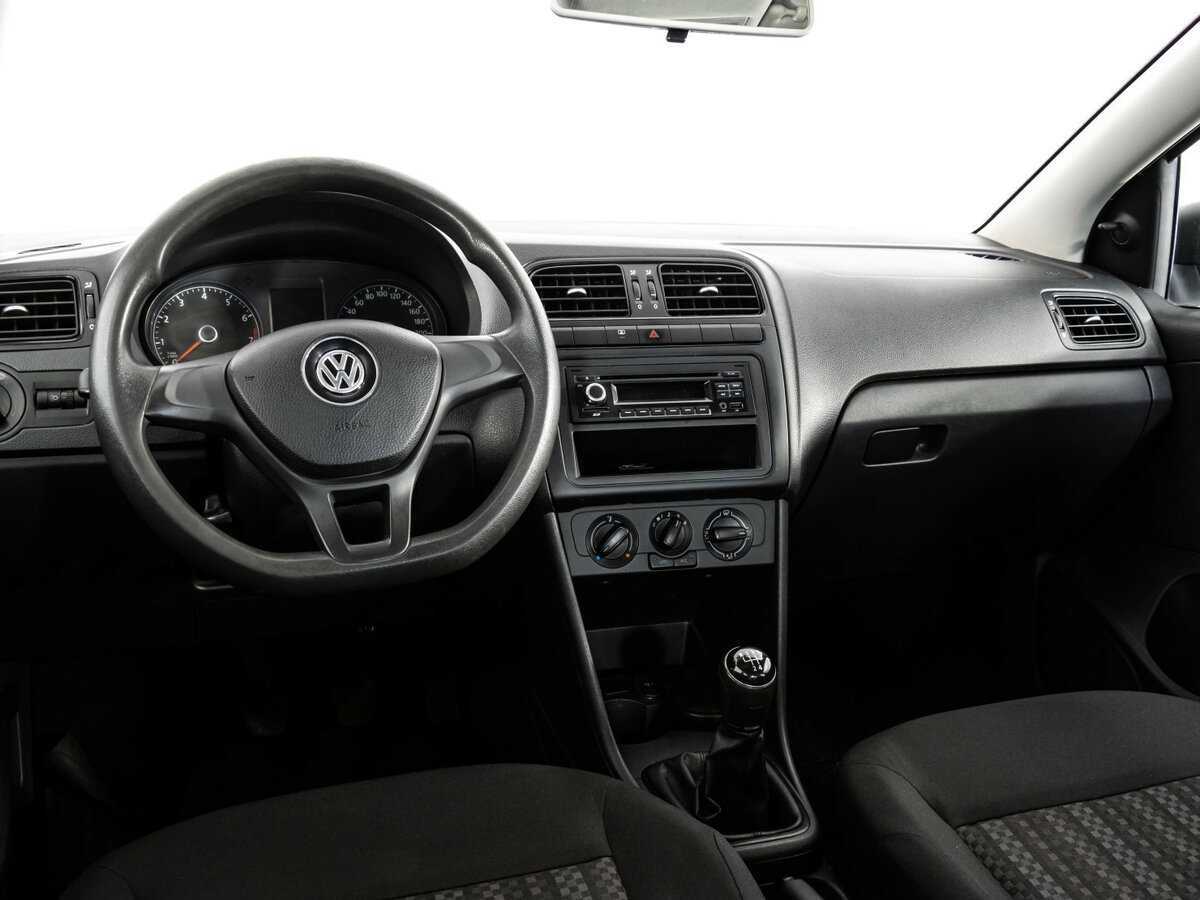 Купить Volkswagen Polo с пробегом. Фото: #8